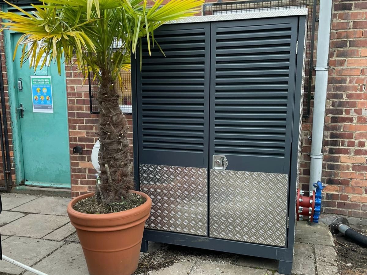 CRS engineers commissioning a packaged chiller