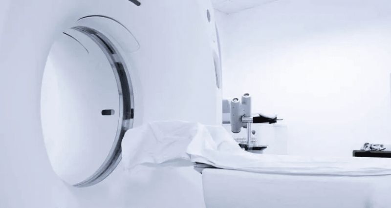 Hospital MRI scanner requiring emergency chiller hire to restore critical cooling